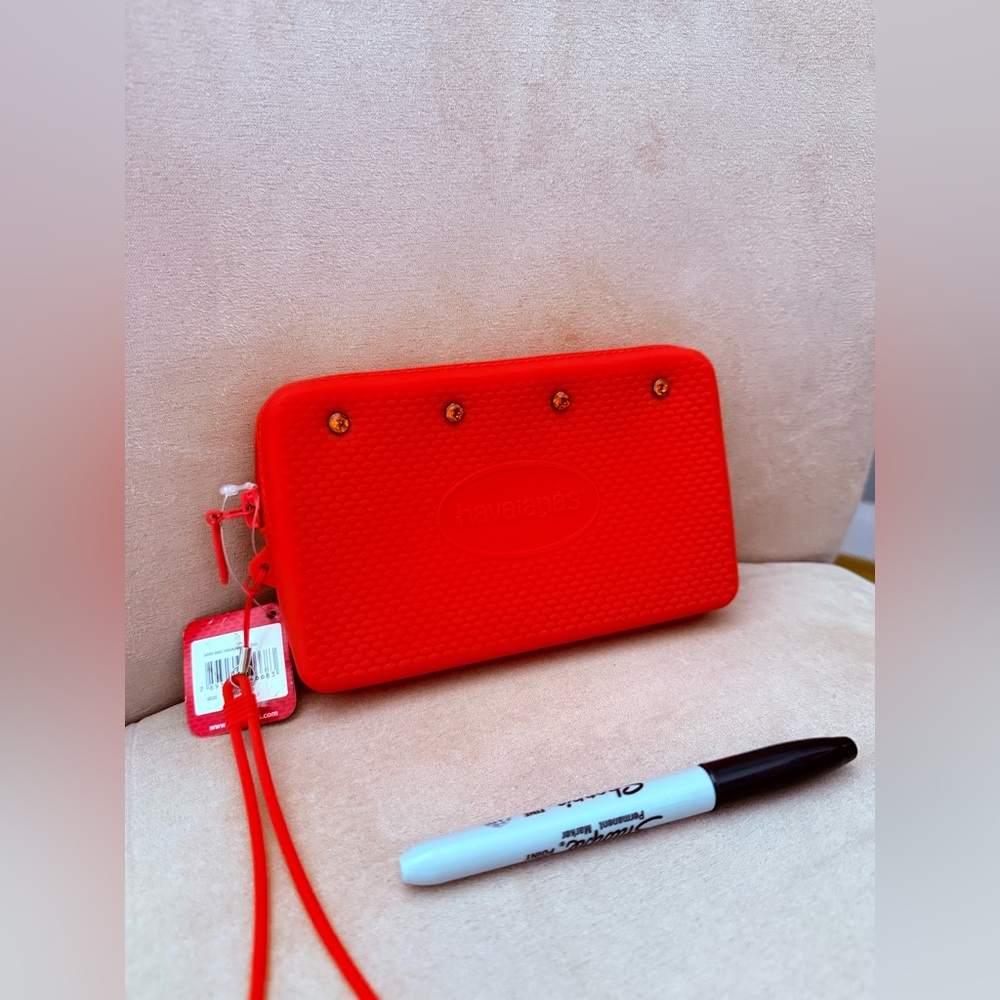 Havaianas Vibrant Red Tablet Case